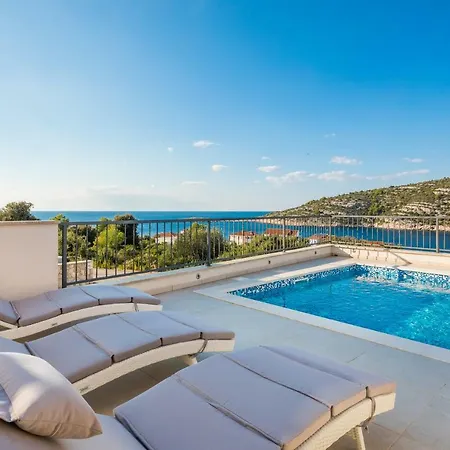 Diomedes With The Sea View And The Pool 빌라 *