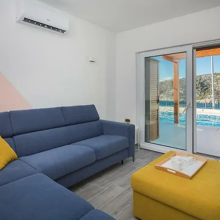 Villa Diomedes With The Sea View And The Pool