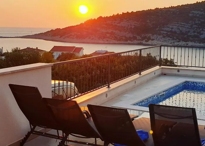 Vila Diomedes With The Sea View And The Pool