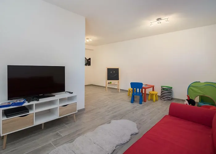 Diomedes With The Sea View And The Pool ロゴズニッツァ