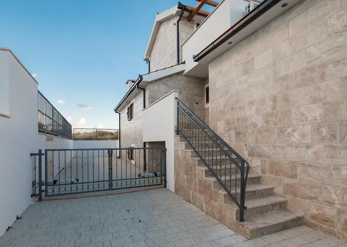 Vila Diomedes With The Sea View And The Pool *