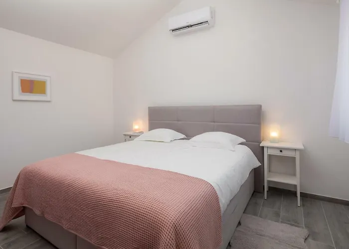 Diomedes With The Sea View And The Pool *