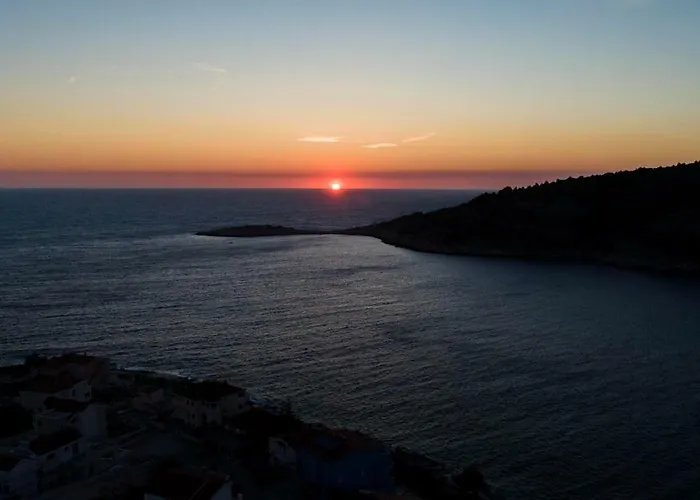 Villa Diomedes With The Sea View And The Pool Rogoznica (Sibenik-Knin)