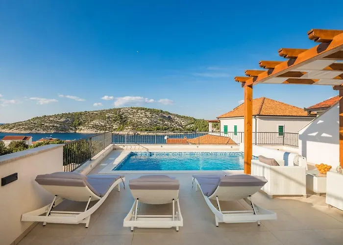 Diomedes With The Sea View And The Pool ヴィラ ロゴズニッツァ